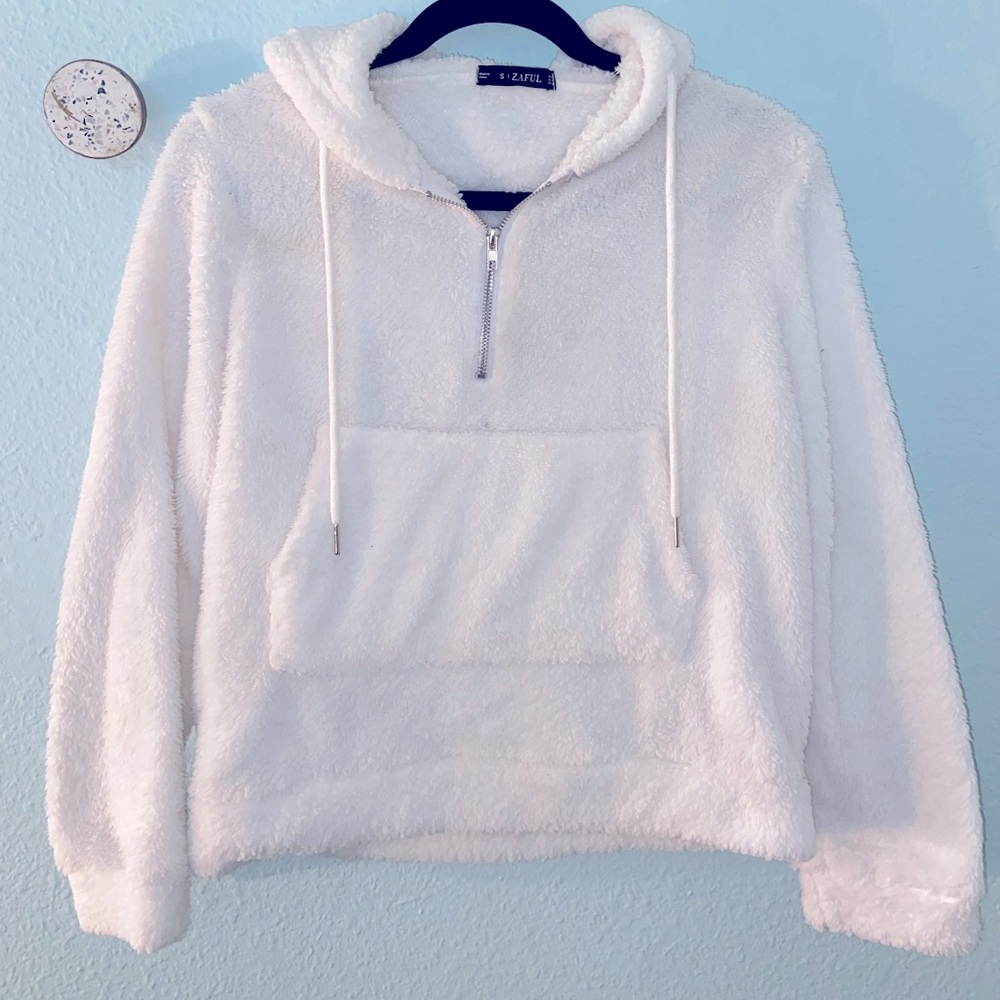 Fuzzy cropped jacket